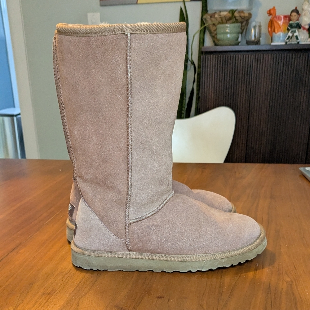 UGG Classic Tan Winter Boots